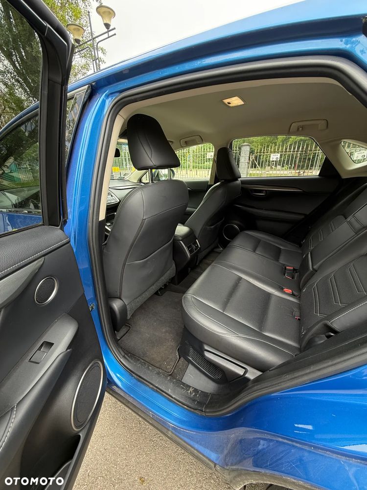 Lexus NX 300h Comfort AWD - 10