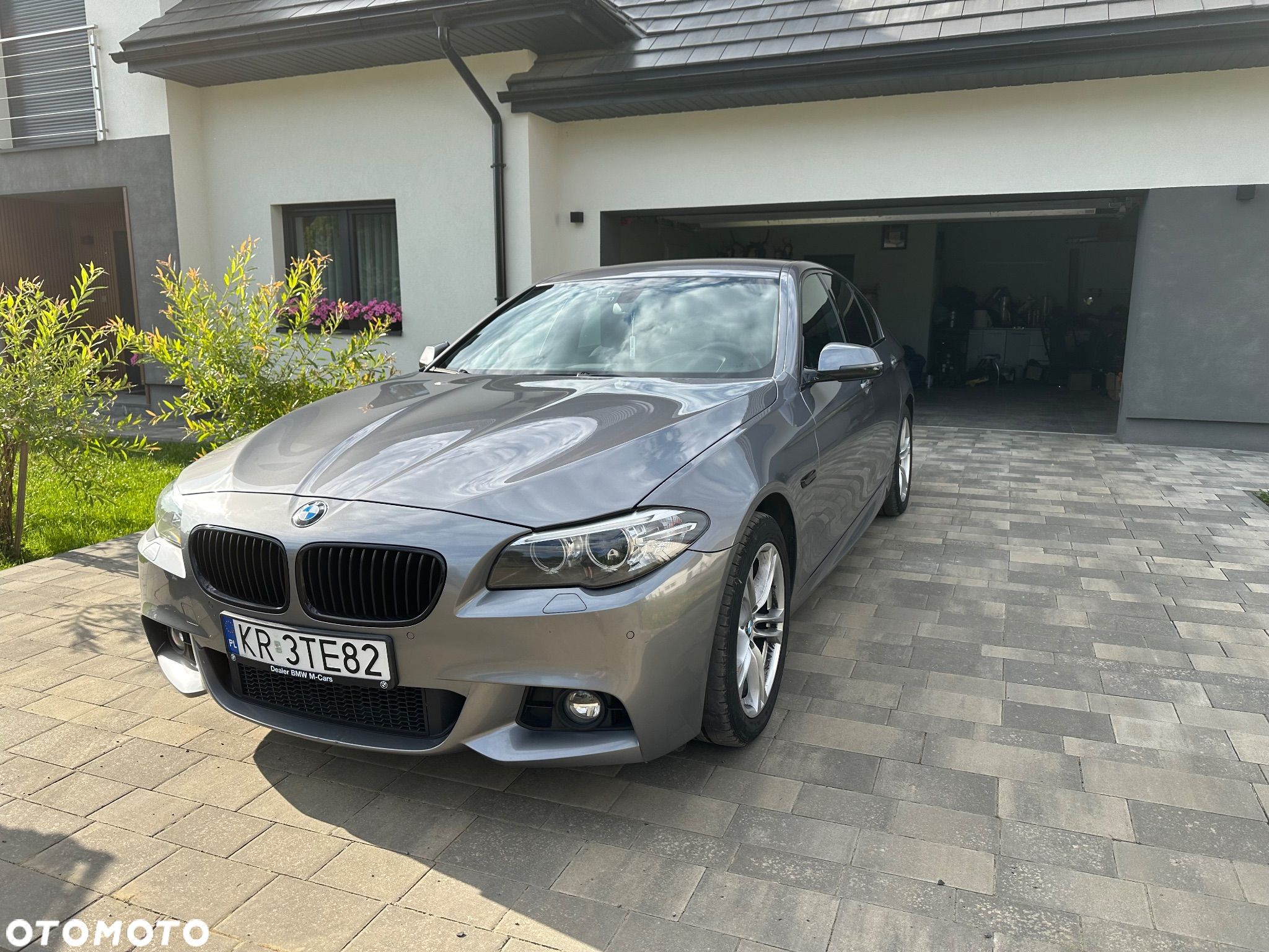 BMW Seria 5 528i xDrive - 1
