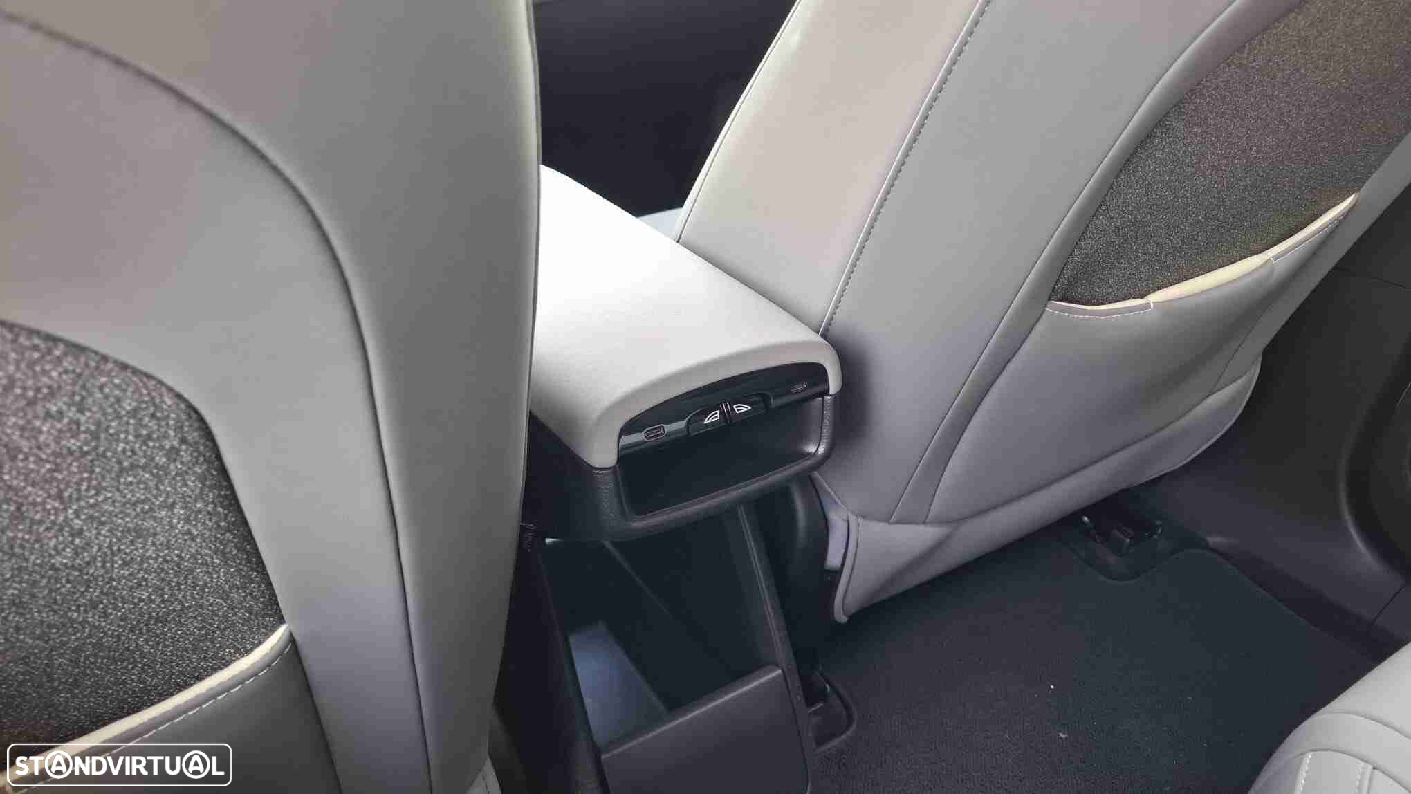 Volvo EX30 69 kWh Single Motor Extended Range Plus - 22
