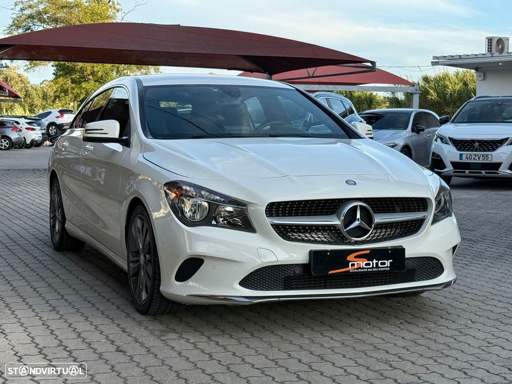 Mercedes-Benz CLA 180 d Shooting Brake Urban - 3