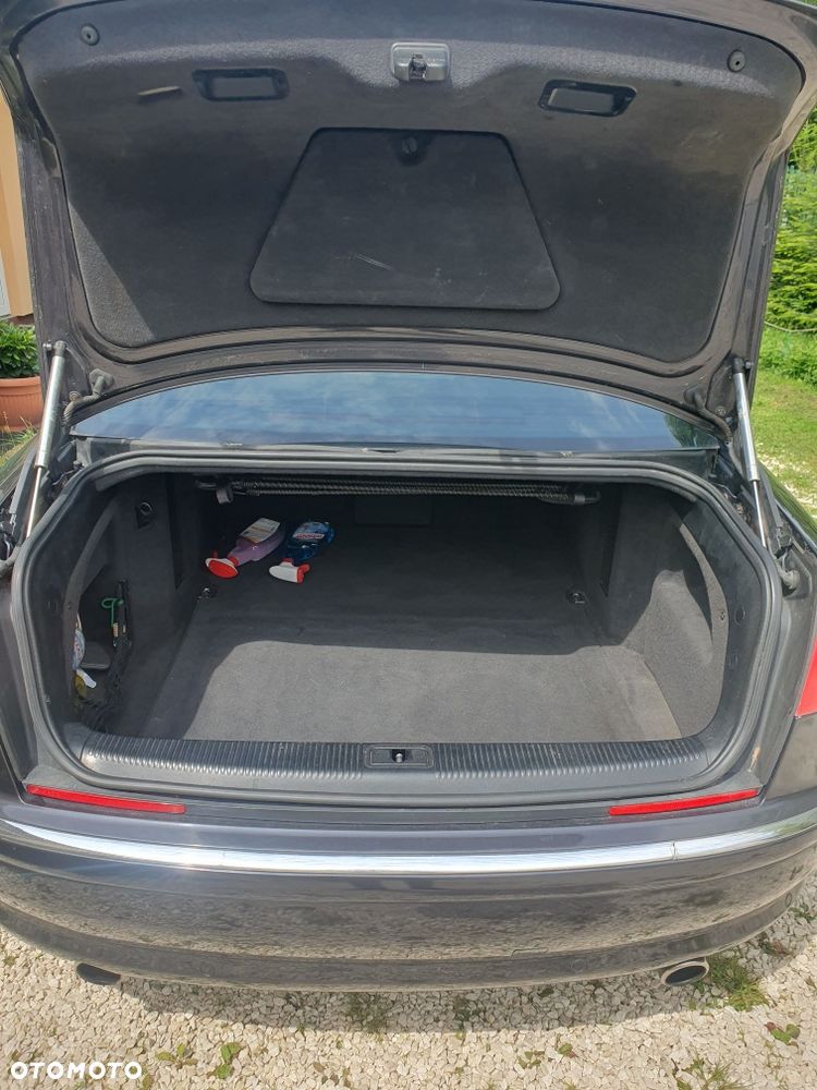 Audi A8 - 5