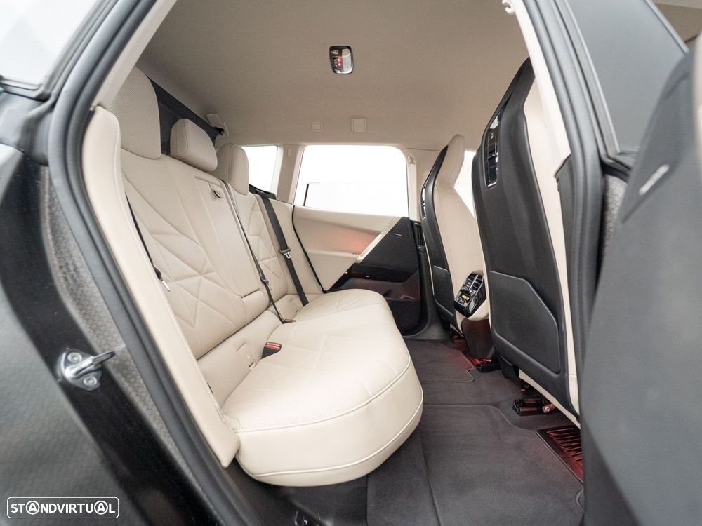 BMW iX xDrive 40 - 61