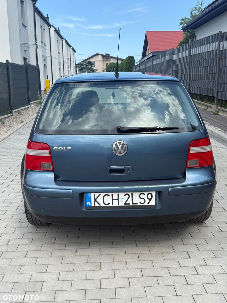 Volkswagen Golf - 2