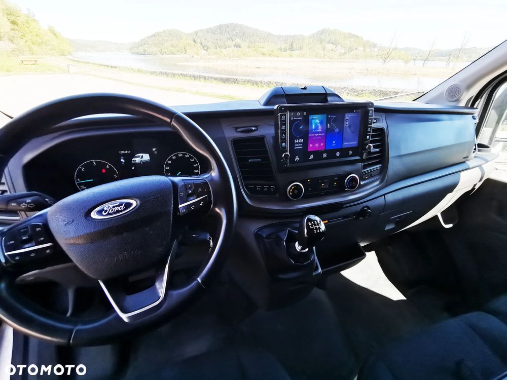 Ford Transit - 12