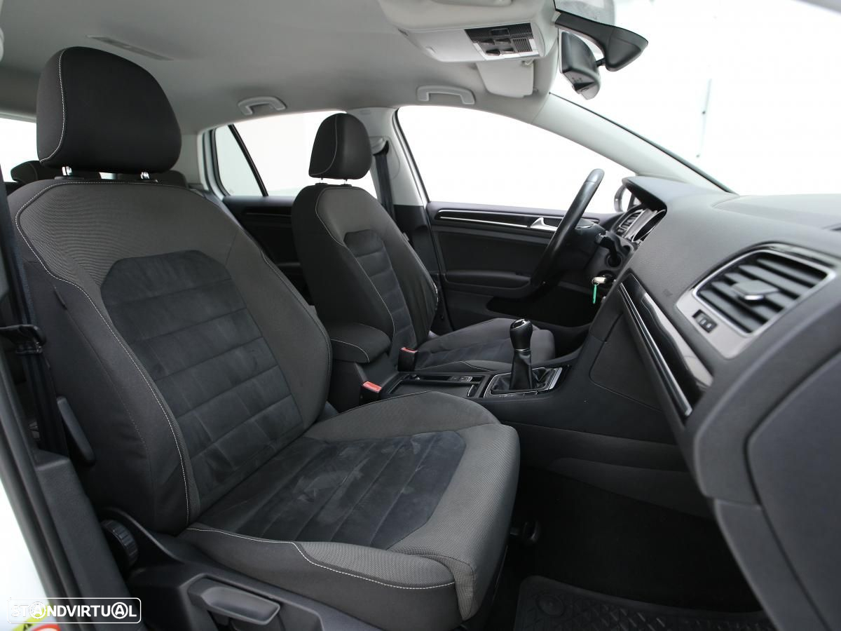 VW Golf - 12