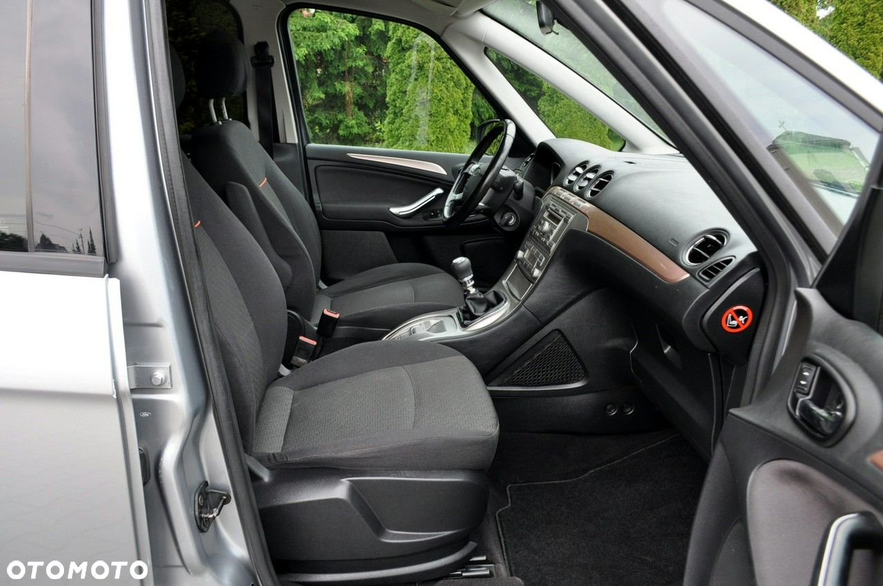 Ford Galaxy - 17