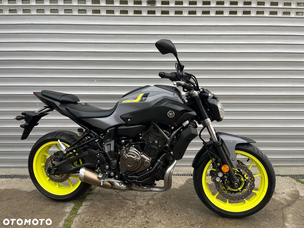 Yamaha MT - 30