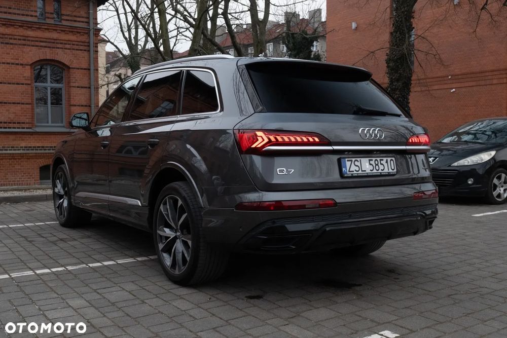 Audi Q7 - 8