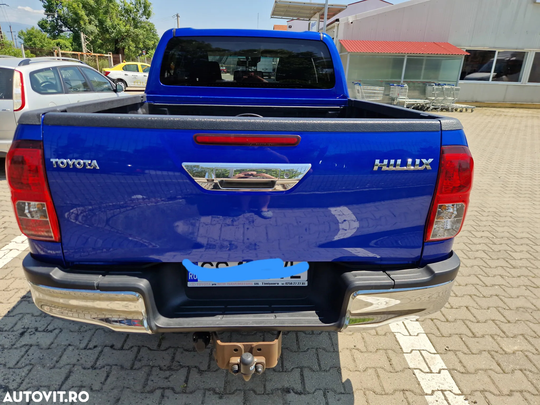 Toyota Hilux 4x4 Double Cab M/T Comfort - 3