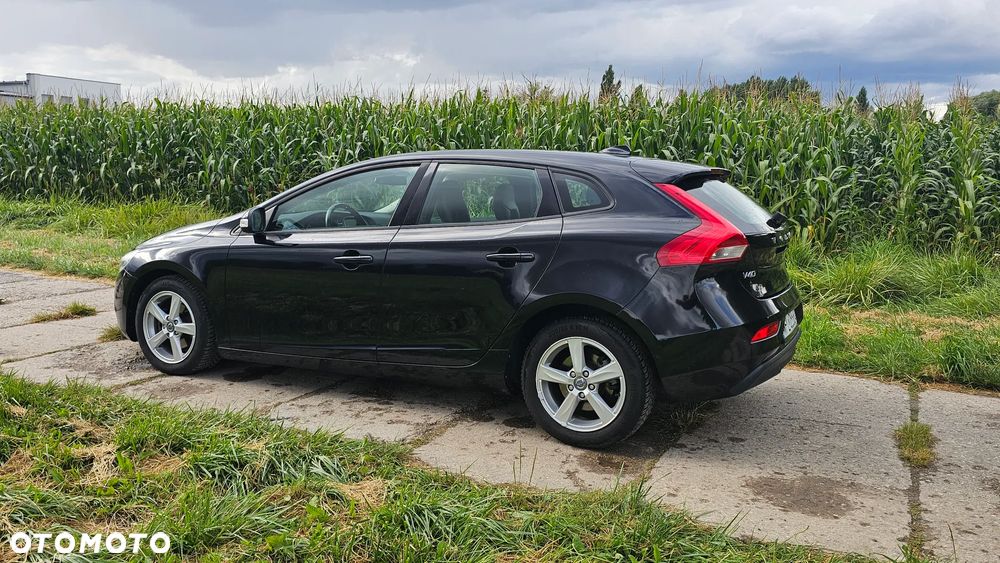 Volvo V40 D2 Momentum - 14
