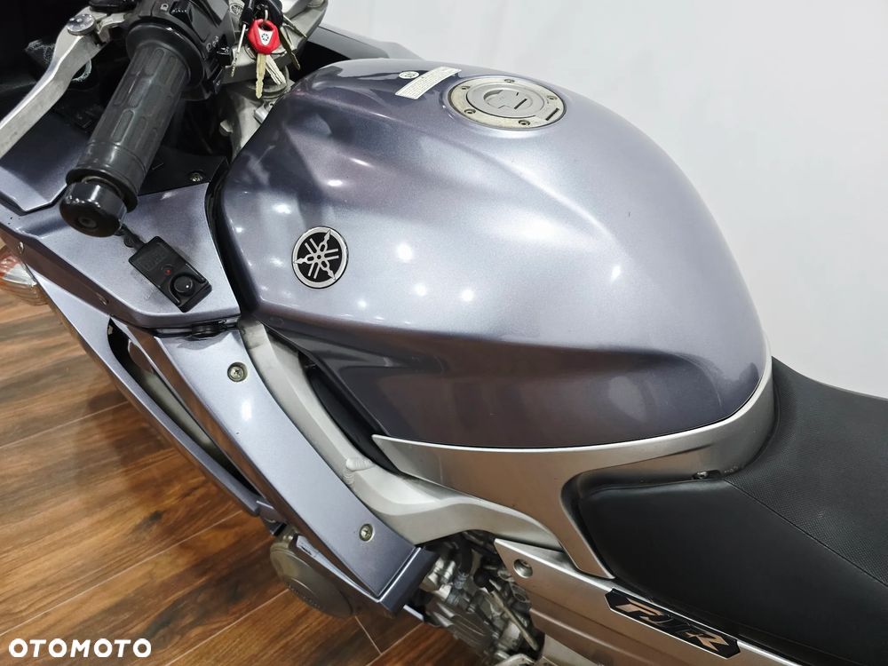 Yamaha FJR - 26