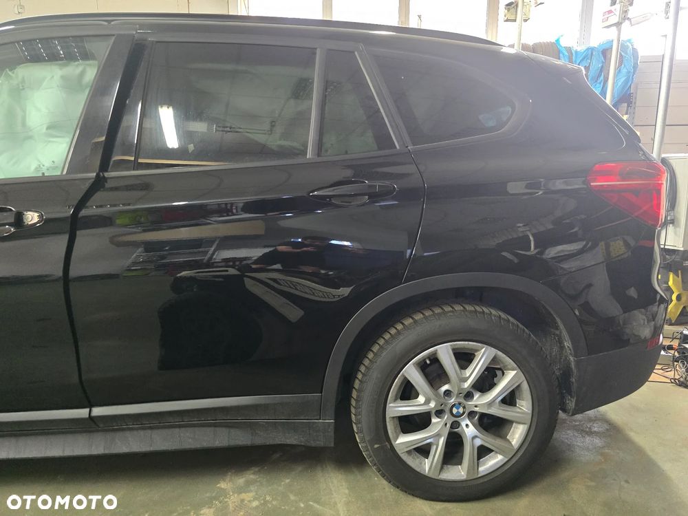 BMW X1 xDrive18d - 17