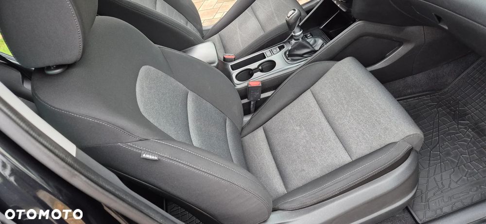 Hyundai Tucson 1.6 GDI BlueDrive Style 2WD - 26