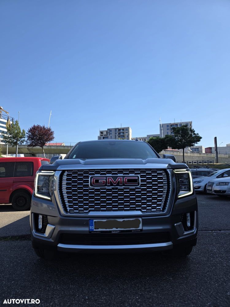 GMC Yukon - 2