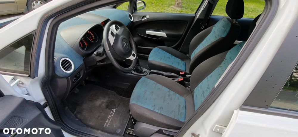 Opel Corsa - 8