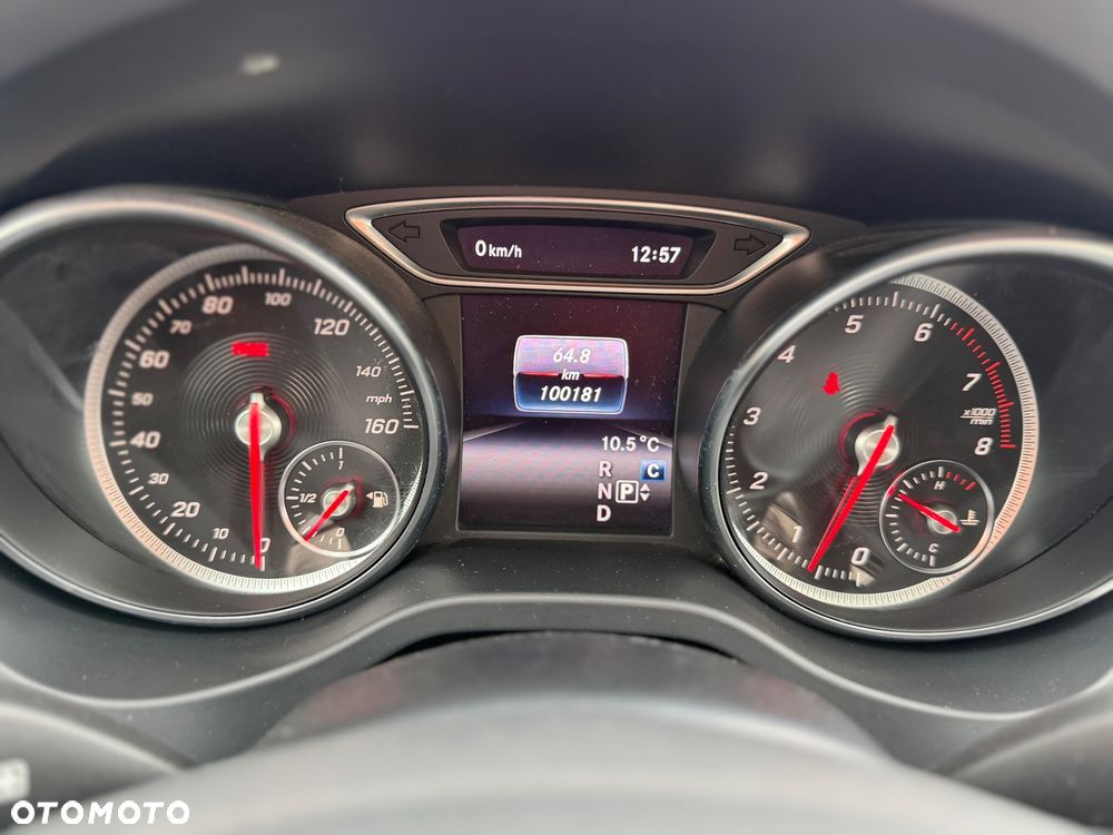 Mercedes-Benz CLA 250 4Matic 7G-DCT AMG Line - 27