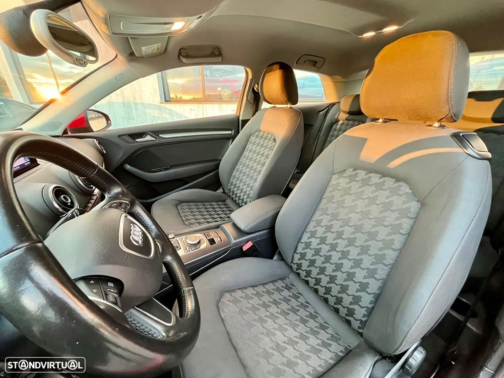 Audi A3 1.6 TDI S tronic - 12
