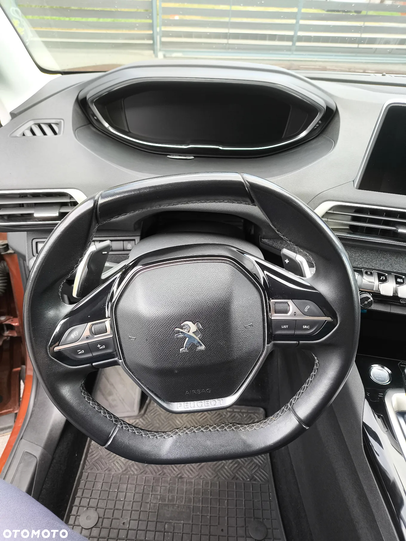 Peugeot 3008 1.6 PureTech GPF Allure S&S EAT8 - 10