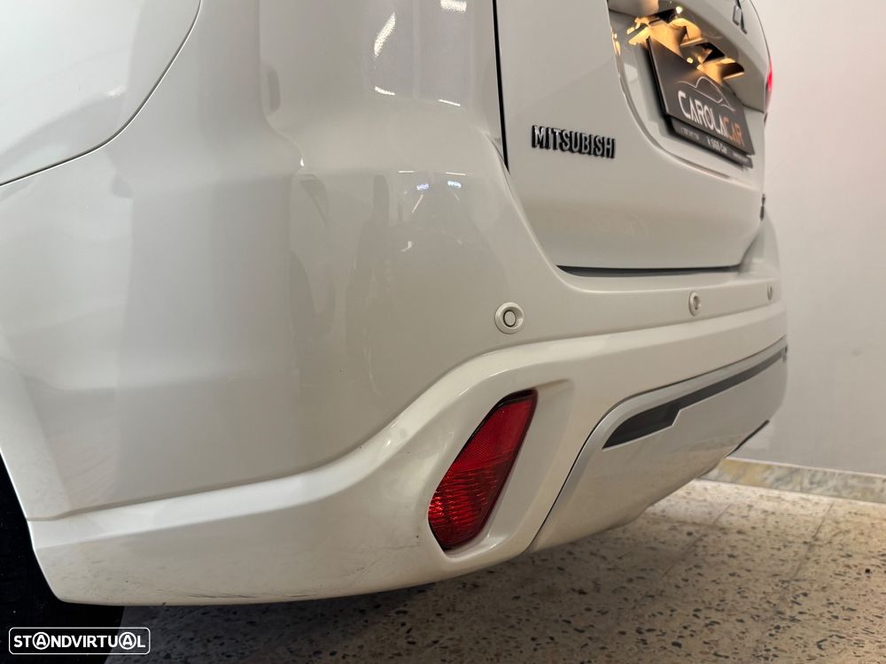 Mitsubishi Outlander 2.4 Intense - 10