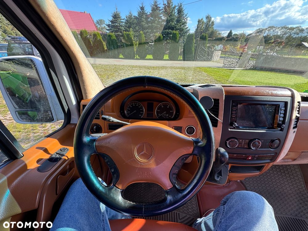 Mercedes-Benz Sprinter - 9