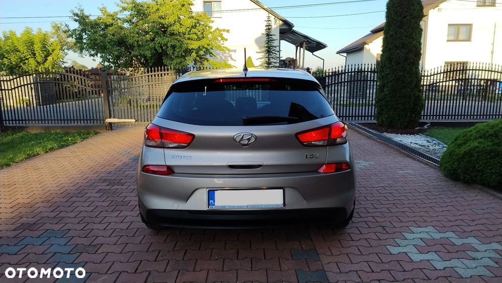 Hyundai i30 1.4 BlueDrive Go - 8