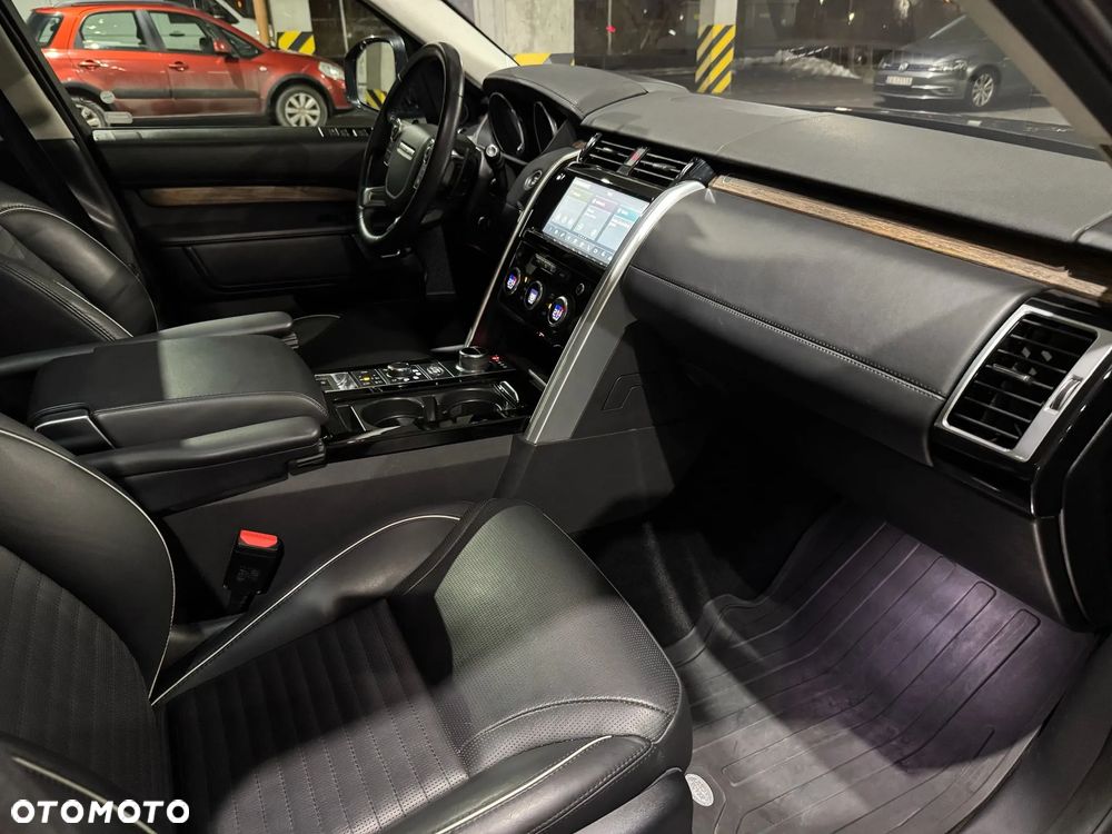Land Rover Discovery 3.0 TD6 HSE Luxury - 14