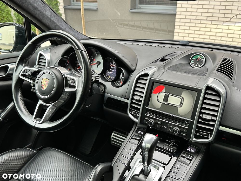 Porsche Cayenne S - 17