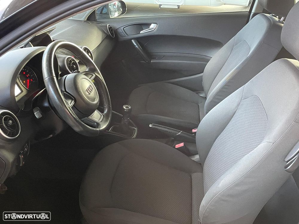 Audi A1 1.2 TFSI Attraction - 9