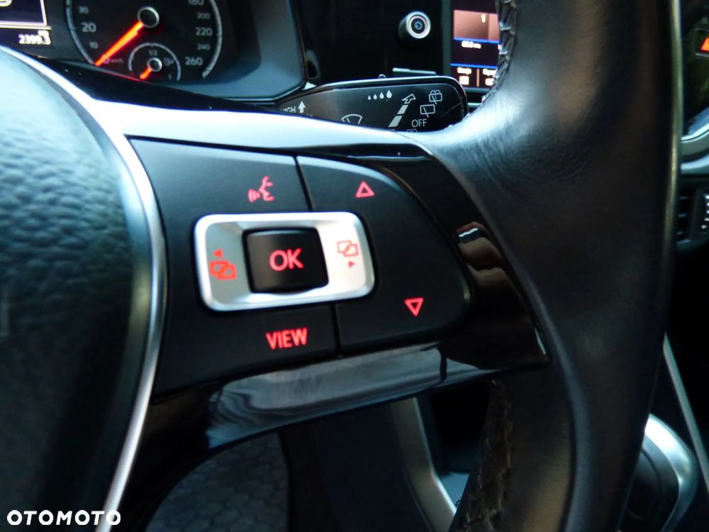 Volkswagen Polo 1.0 TSI Comfortline DSG - 23