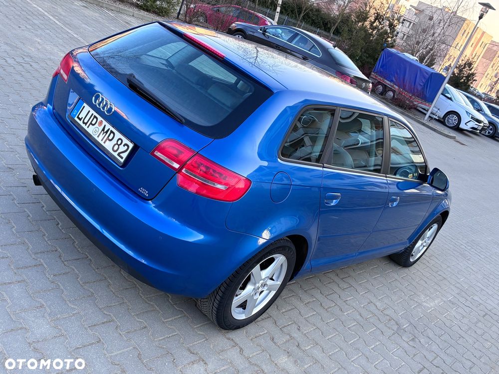 Audi A3 Sportback 1.6 Ambiente - 4