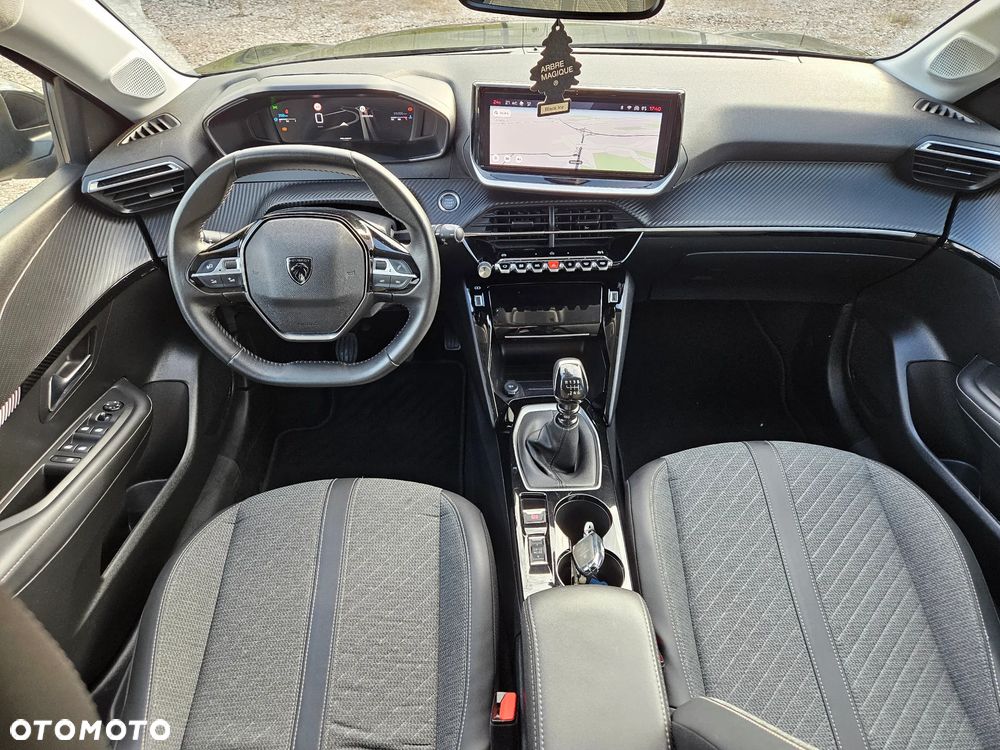 Peugeot 208 Benzin 100 Allure - 13