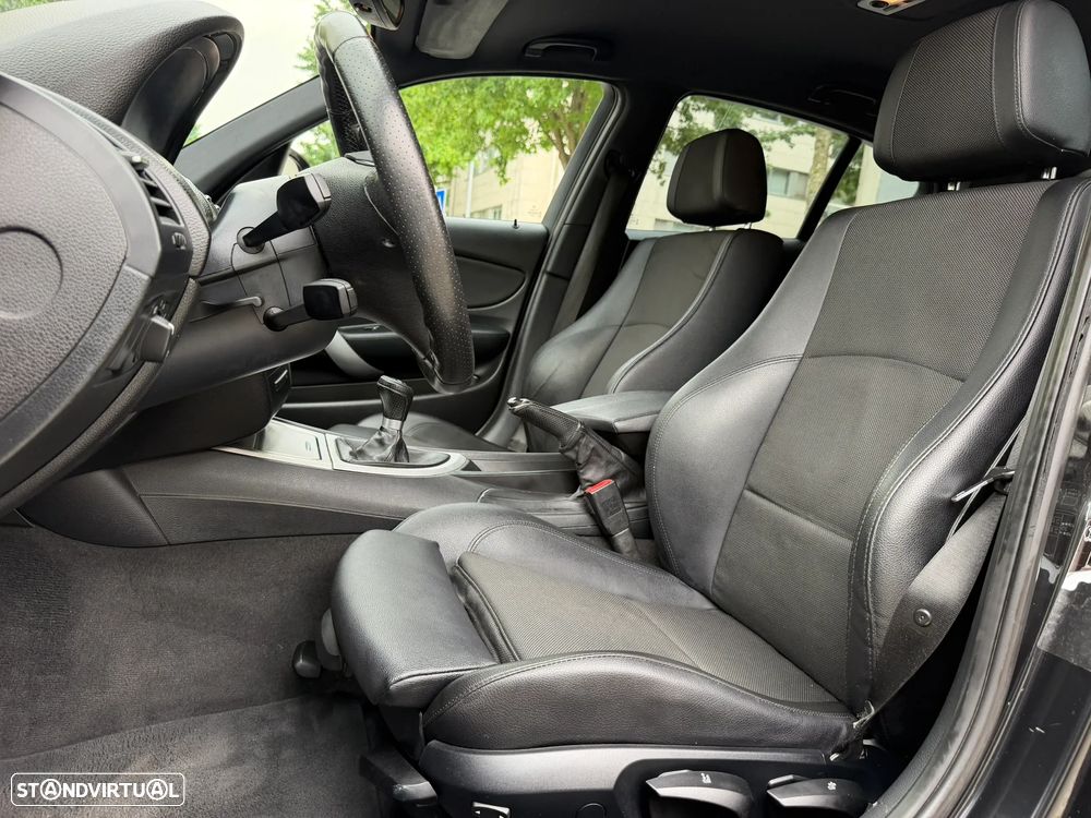 BMW 118 d Pack M - 20