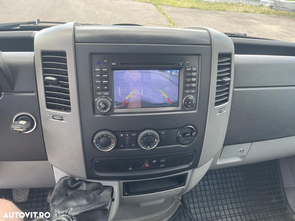 Mercedes-Benz SPRINTER - 4