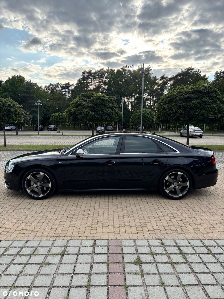 Audi S8 - 10
