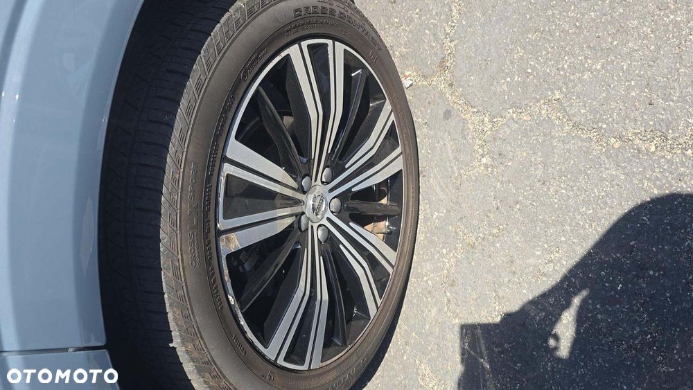 Volvo XC 60 B5 B AWD Plus Bright - 19