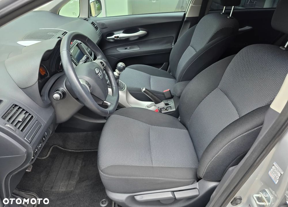 Toyota Auris - 17