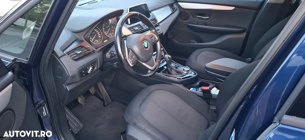 BMW Seria 2 216d - 9