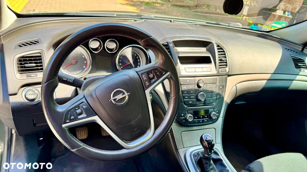 Opel Insignia 1.8 - 8