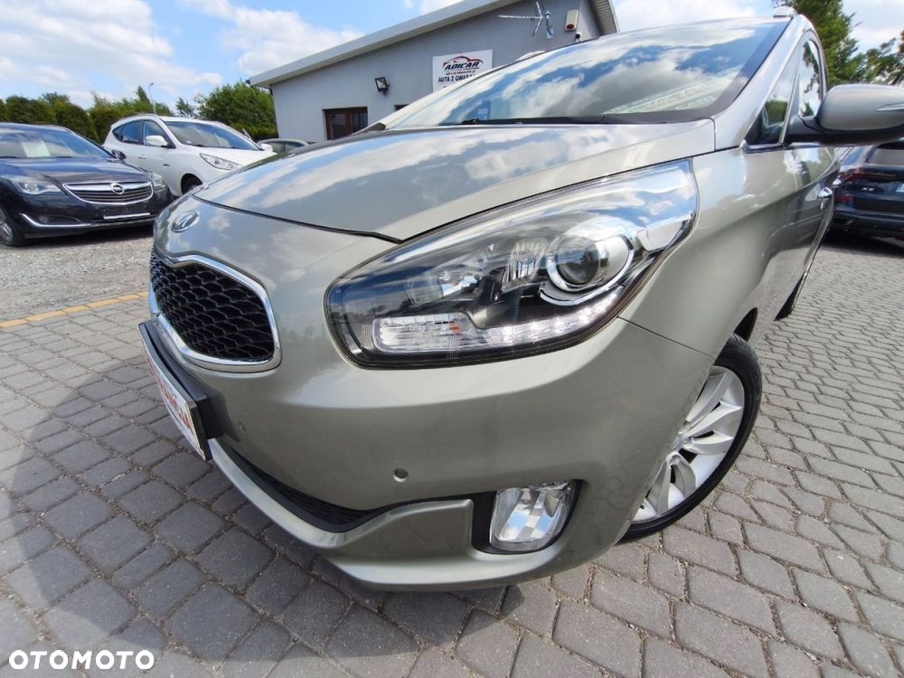 Kia Carens - 20
