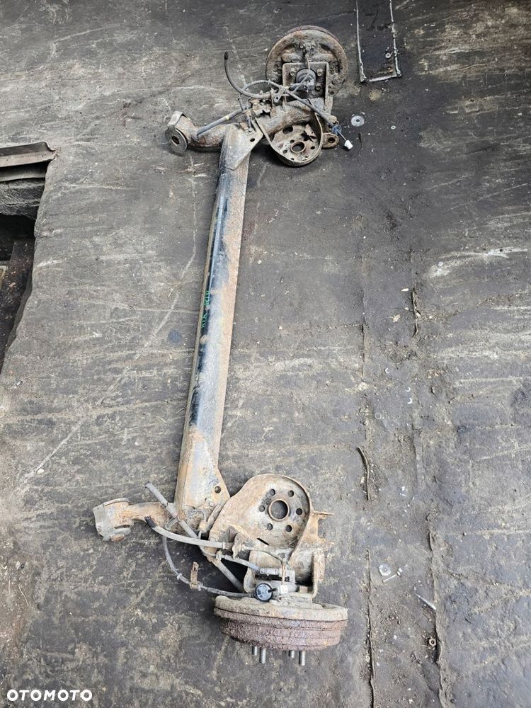 BELKA ZAWIESZENIA TYŁ BĘBNY KIA RIO II 09 1.4 16V SEDAN - 1