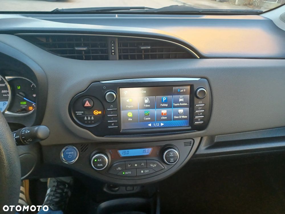 Toyota Yaris 1.5 VVT-i Selection - 28