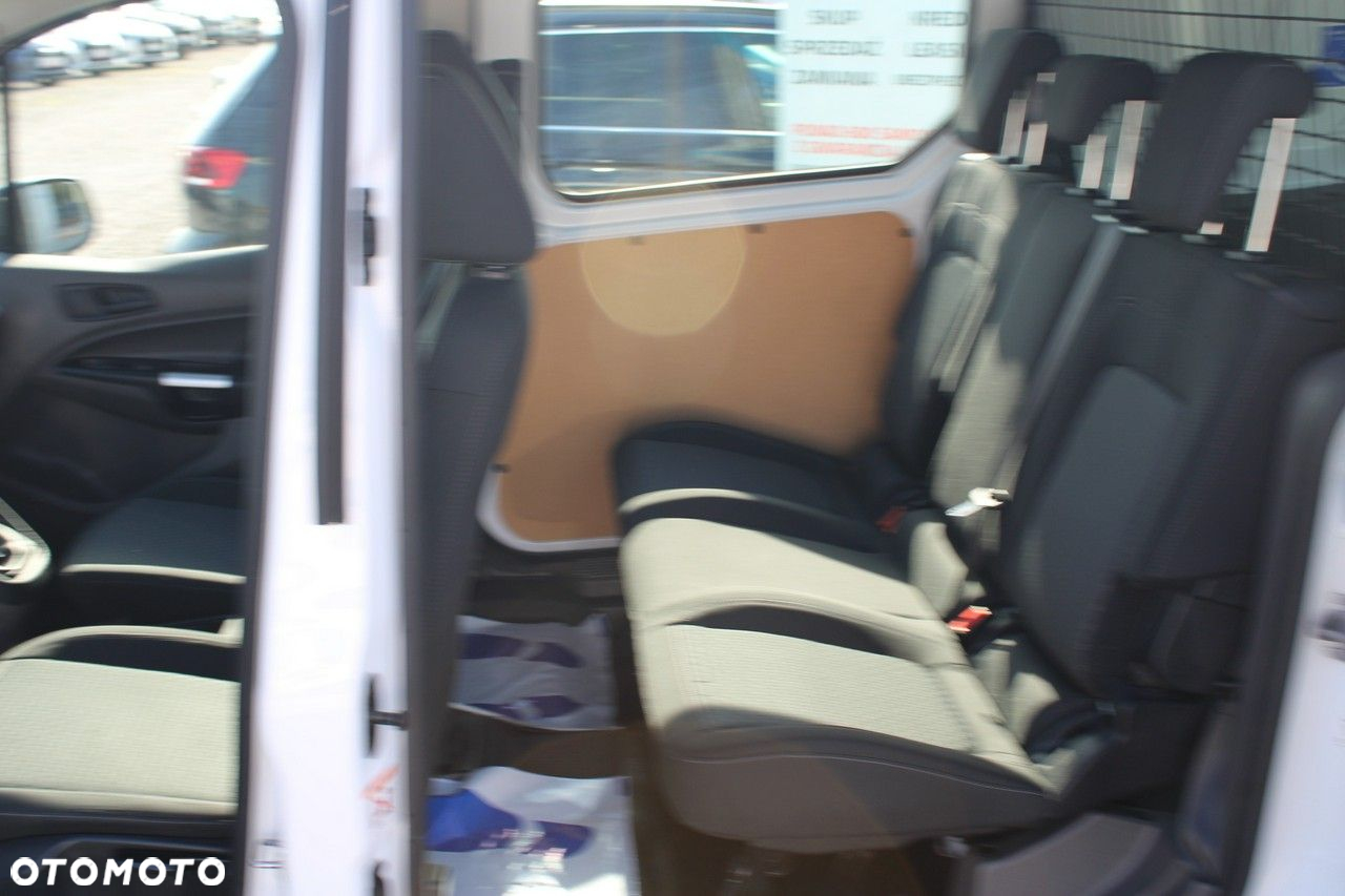 Ford Transit Connect - 20