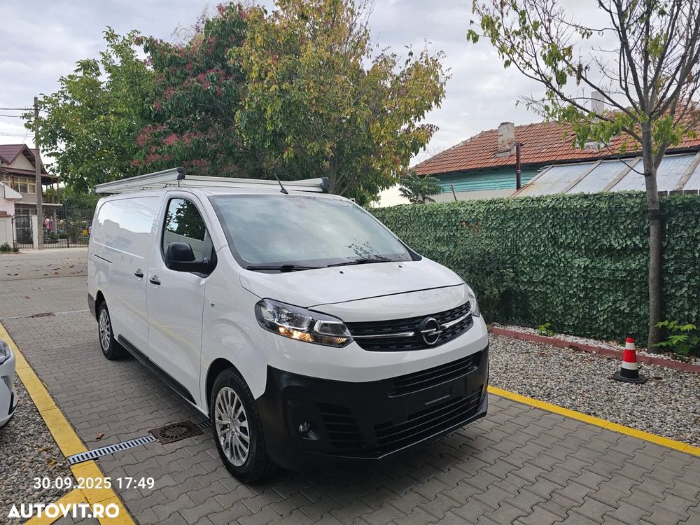 Opel Vivaro - 1