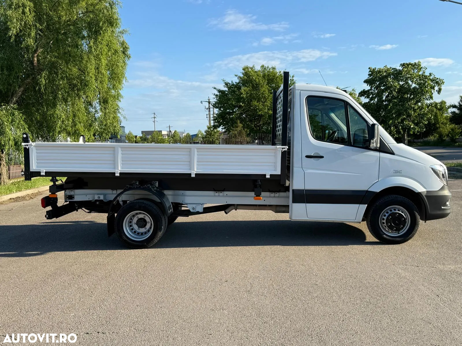 Mercedes-Benz Sprinter - 12