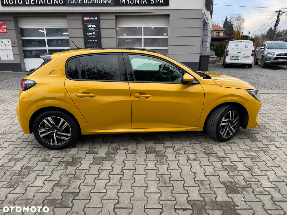 Peugeot 208 PureTech 100 EAT8 Allure - 12