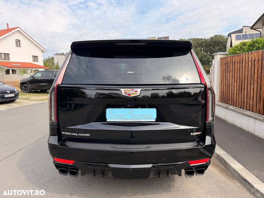 Cadillac Escalade - 7