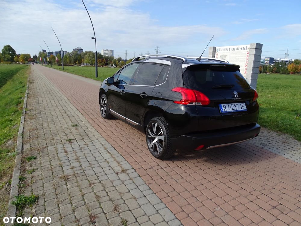 Peugeot 2008 1.6 e-HDi Allure S&S - 12