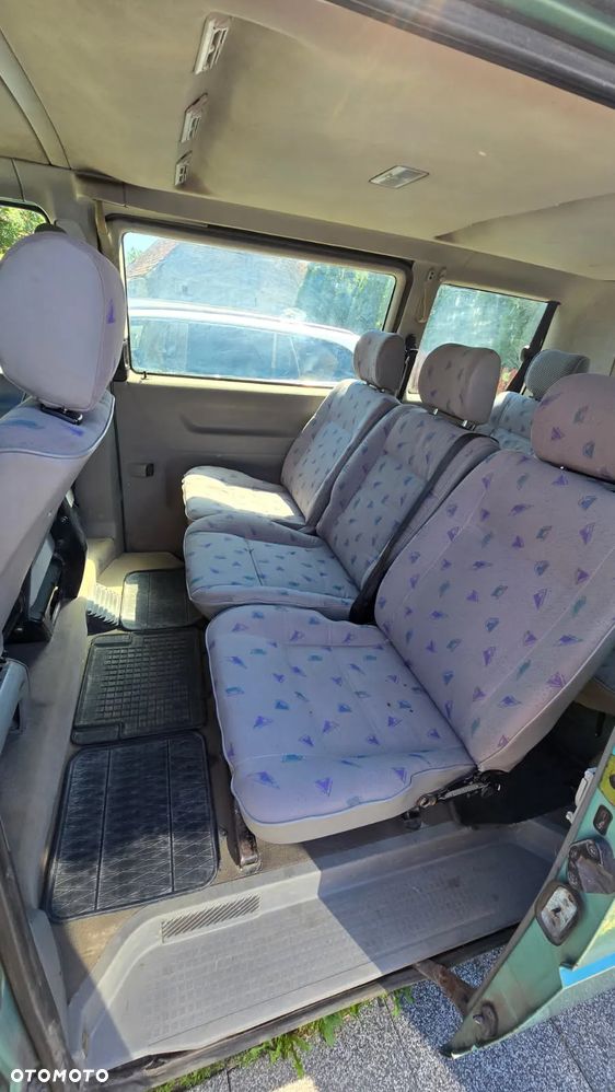Volkswagen Caravelle TDI GL - 4