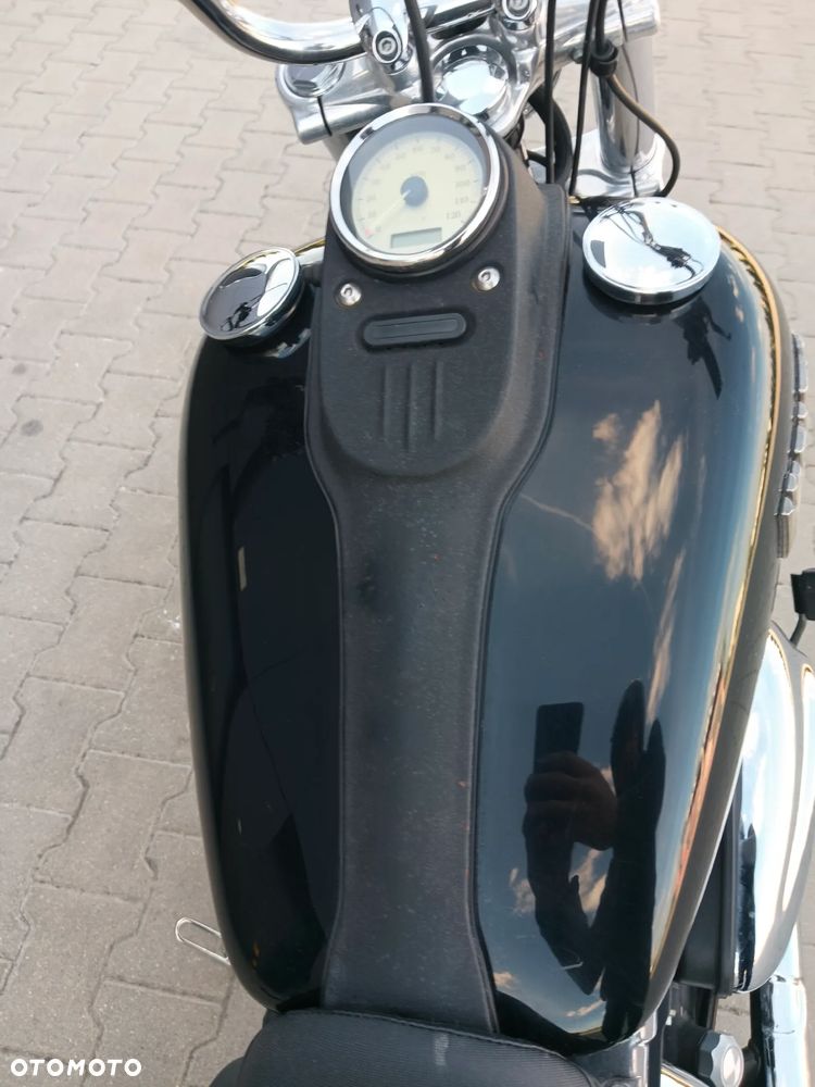 Harley-Davidson Dyna Street Bob - 12