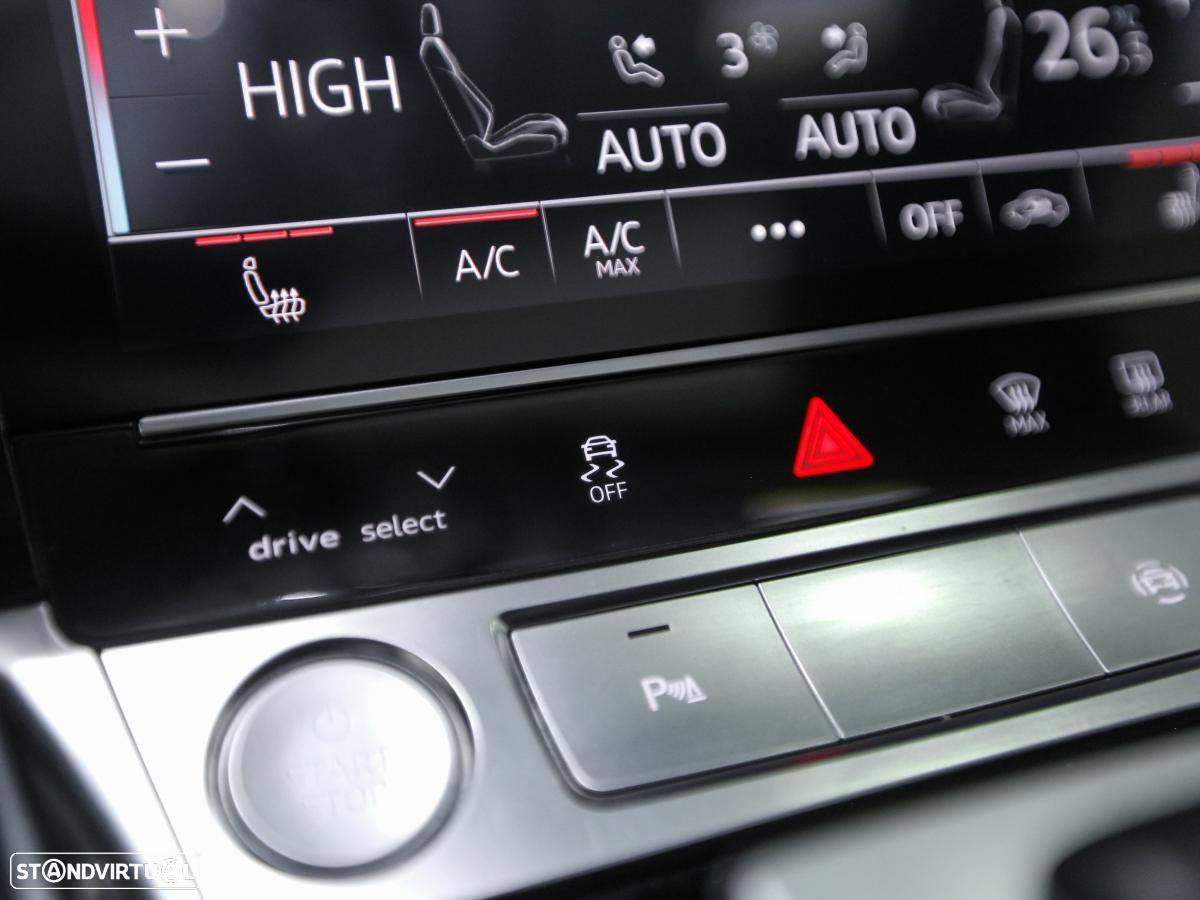 Audi e-tron 50 quattro S line - 32